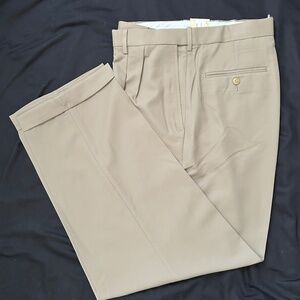 NWT 40x30 Haggar MYNX Gabardine No Iron Mens Pants Khaki